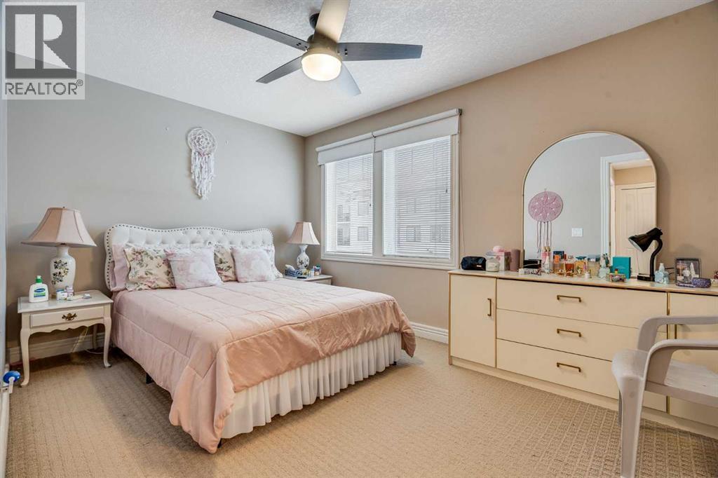 Single Family House for Sale in  Royal Oak Plaza NW Royal Oak Calgary 