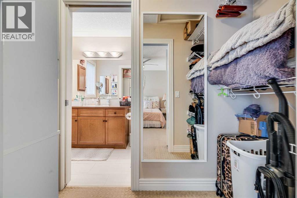 Single Family House for Sale in  Royal Oak Plaza NW Royal Oak Calgary 