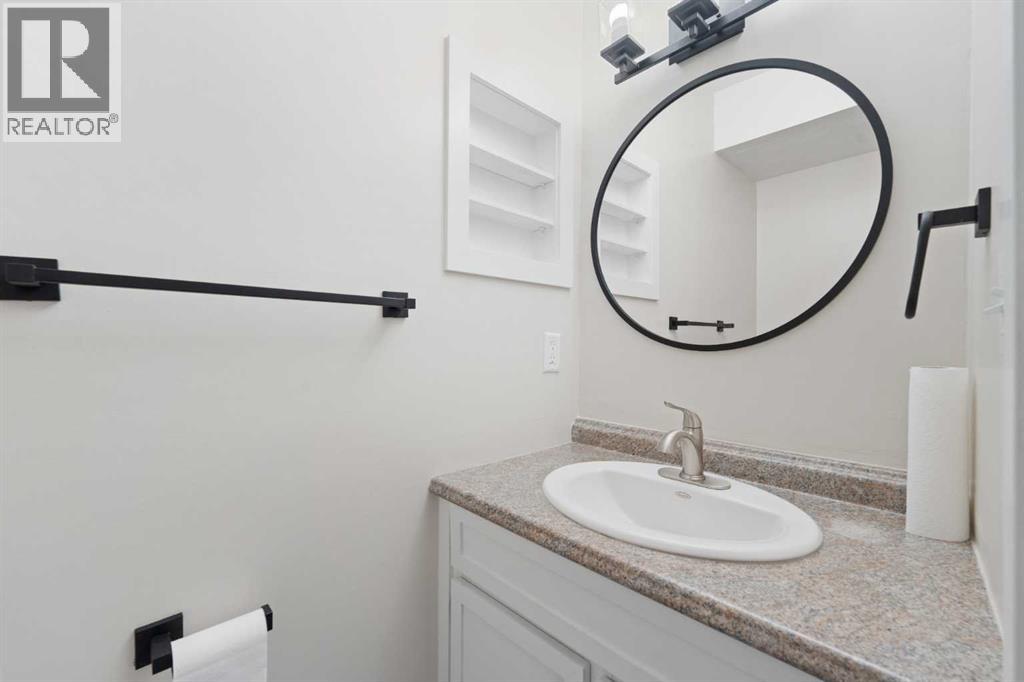 Single Family House 4 Level for Sale in   Glamis Drive SW Glamorgan Calgary 