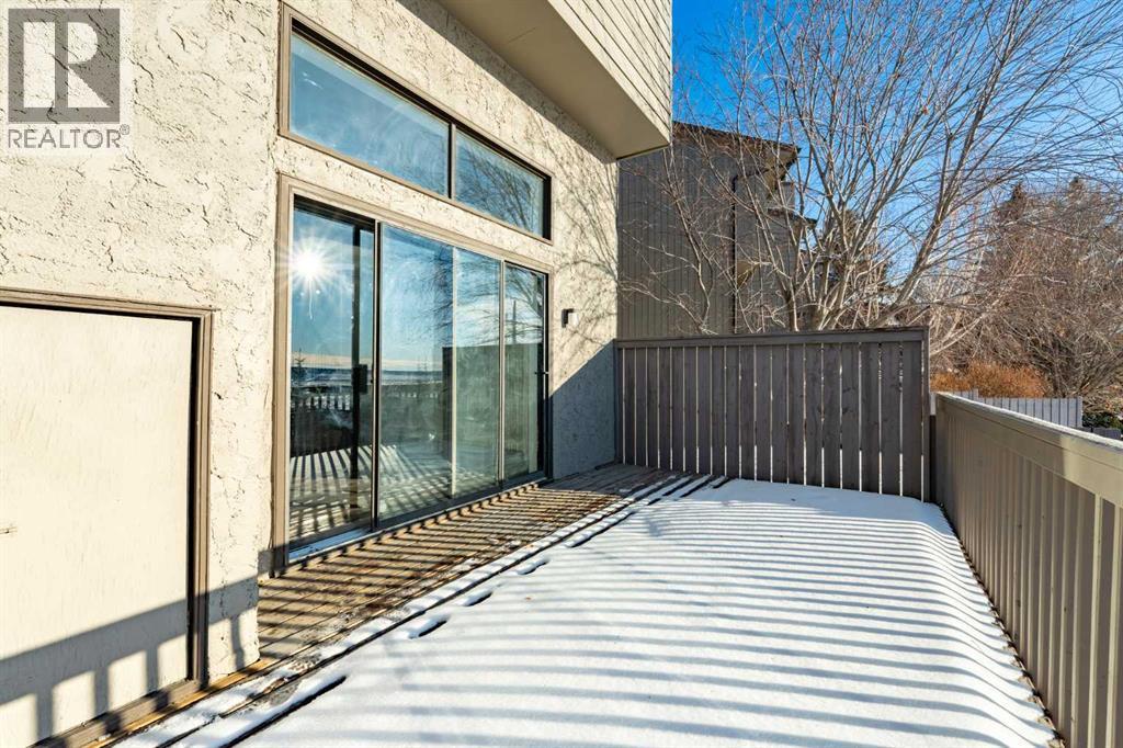 Single Family House 4 Level for Sale in   Glamis Drive SW Glamorgan Calgary 