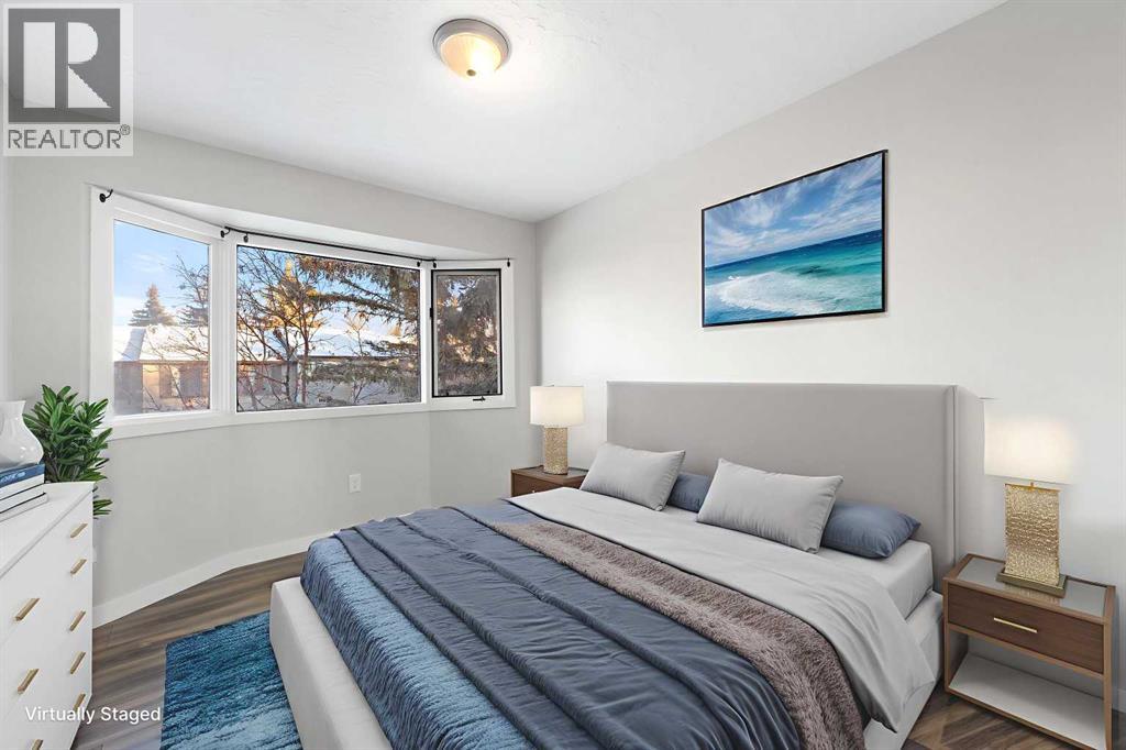 Single Family House 4 Level for Sale in   Glamis Drive SW Glamorgan Calgary 