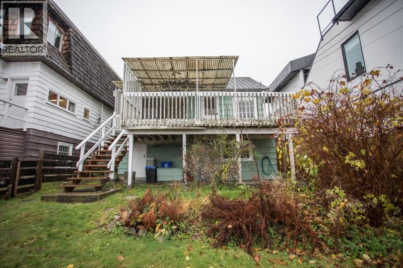 11 HYTHE AVENUE, Burnaby