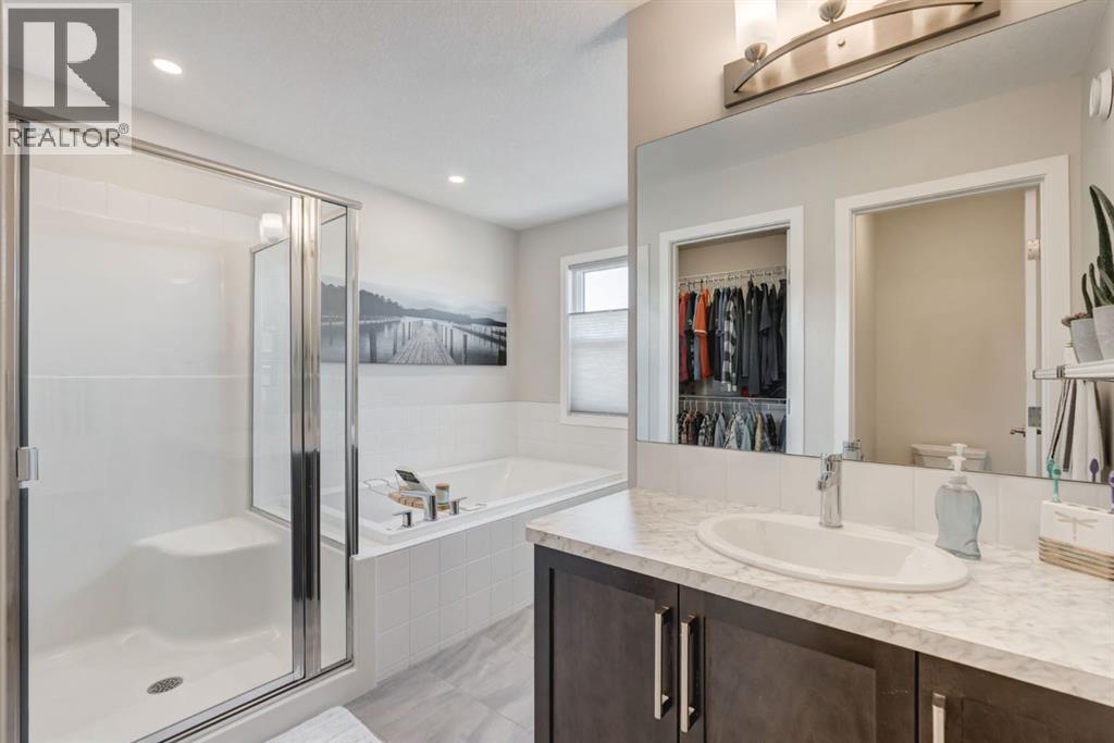 218 Riviera View, Cochrane