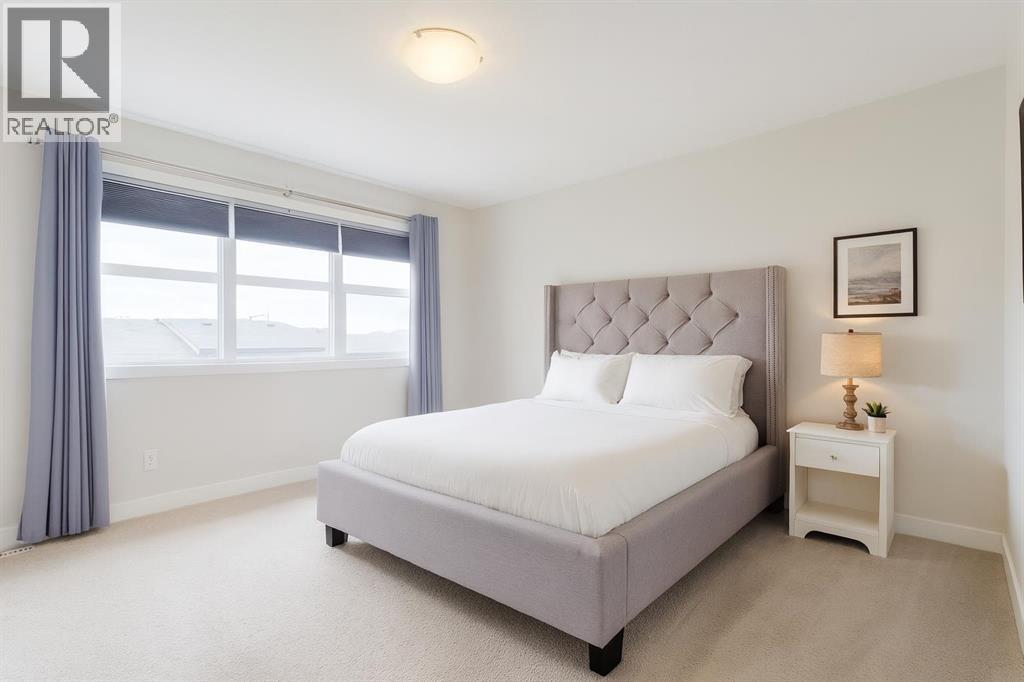 218 Riviera View, Cochrane