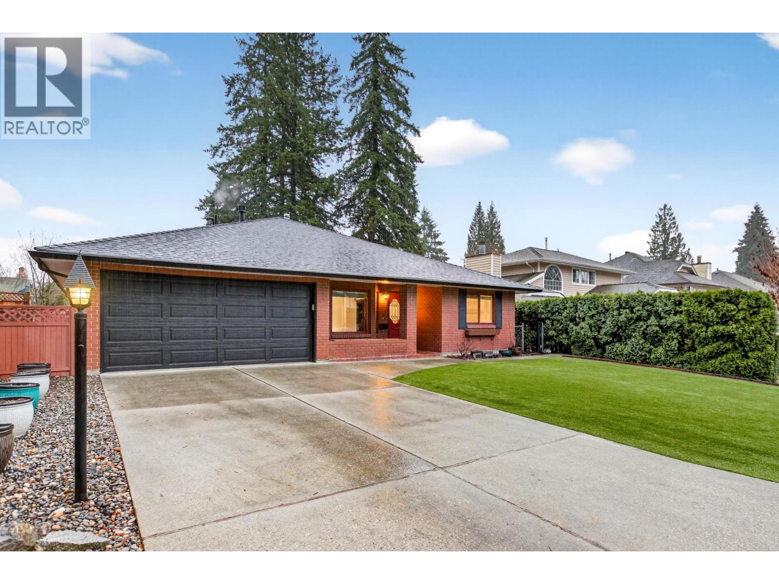 3960 ROBIN PLACE, Port Coquitlam