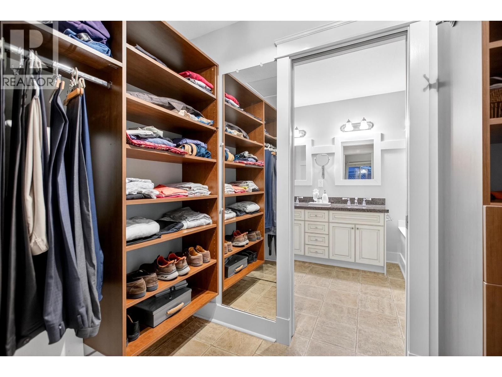 3960 ROBIN PLACE, Port Coquitlam