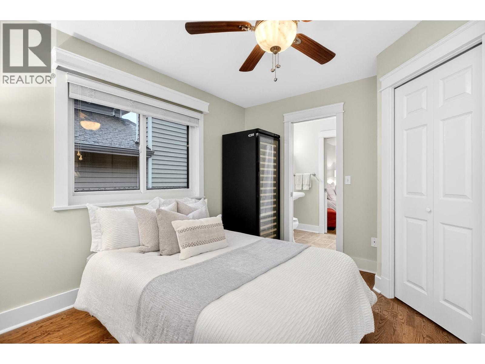 3960 ROBIN PLACE, Port Coquitlam