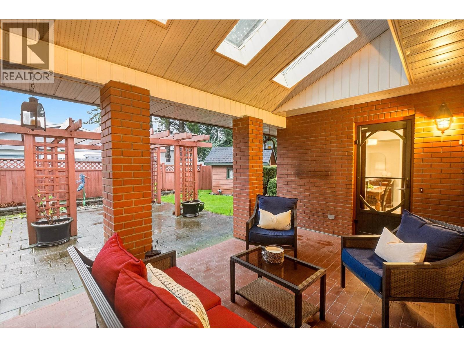 3960 ROBIN PLACE, Port Coquitlam