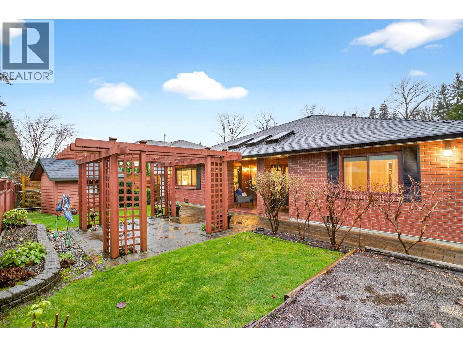 3960 ROBIN PLACE, Port Coquitlam