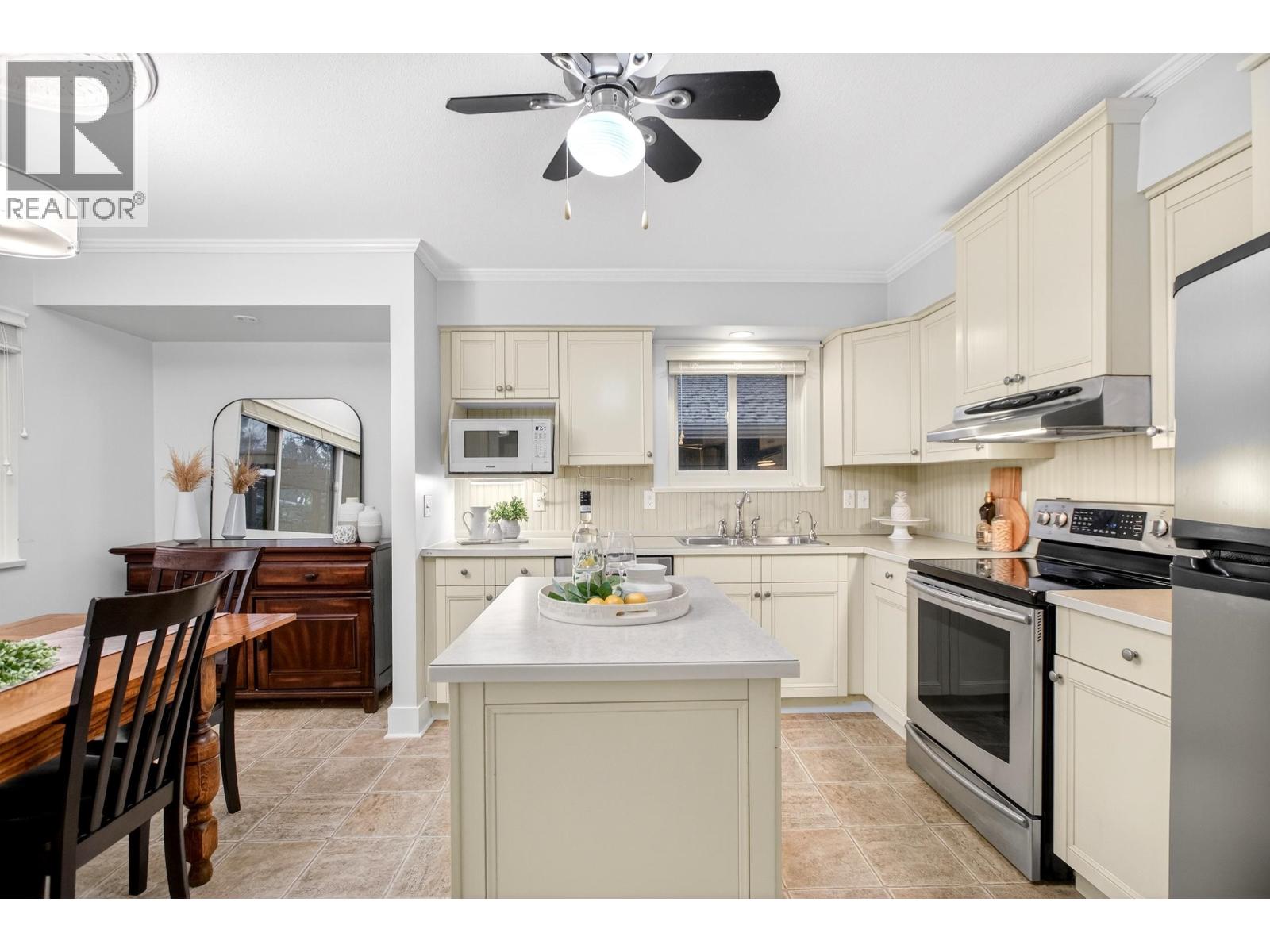 3960 ROBIN PLACE, Port Coquitlam