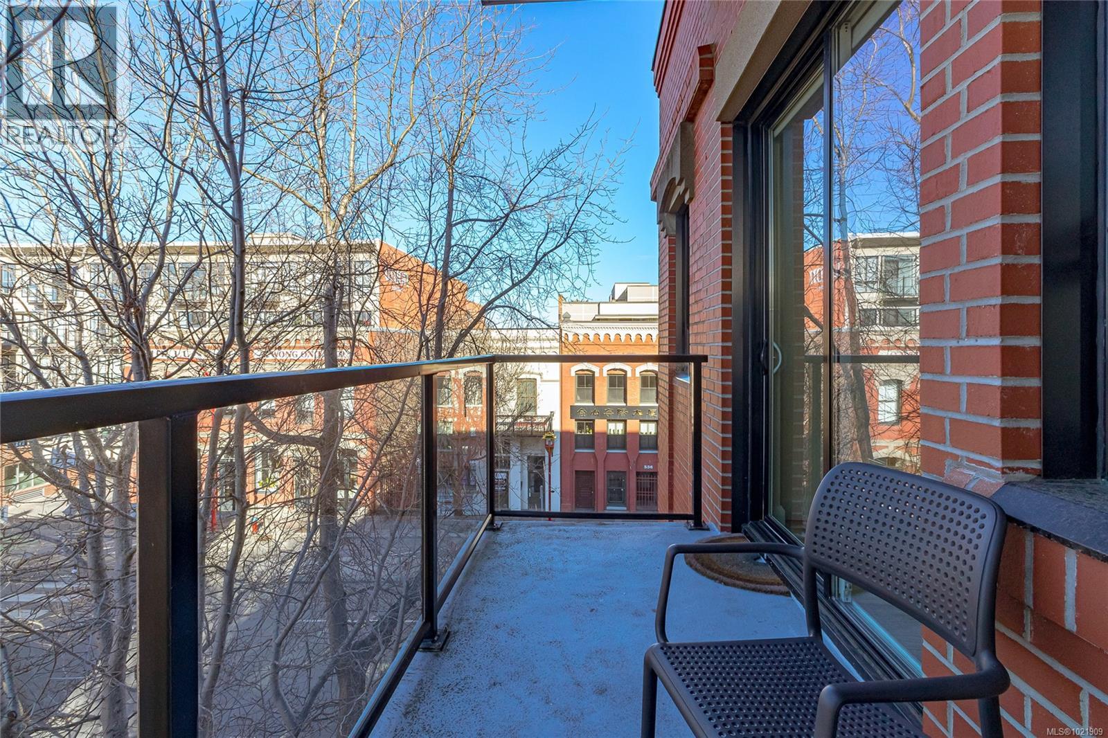 316 595 Pandora Avenue, Victoria