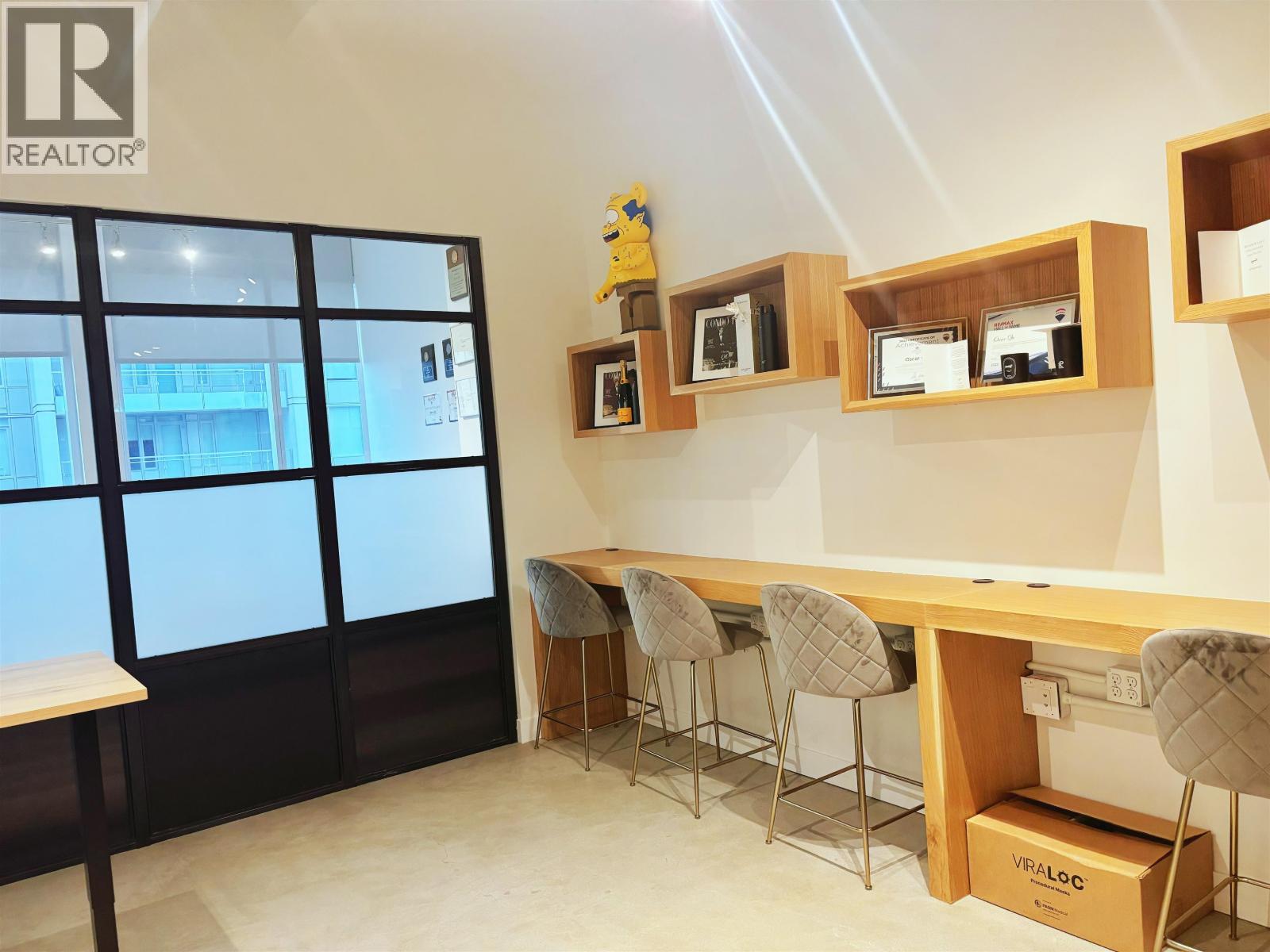 Office in Burnaby - Image 10