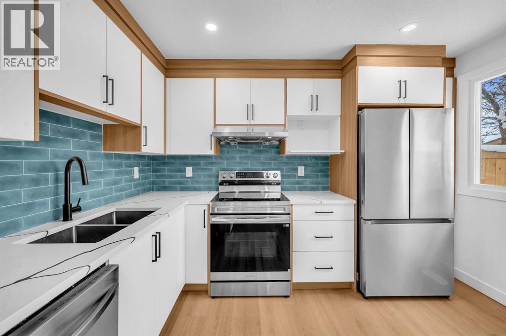 Single Family House for Sale in  Doverville Crescent SE Dover Calgary 