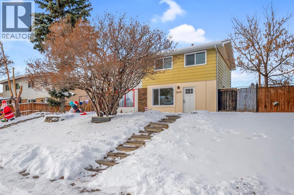 Single Family House for Sale in  Doverville Crescent SE Dover Calgary 