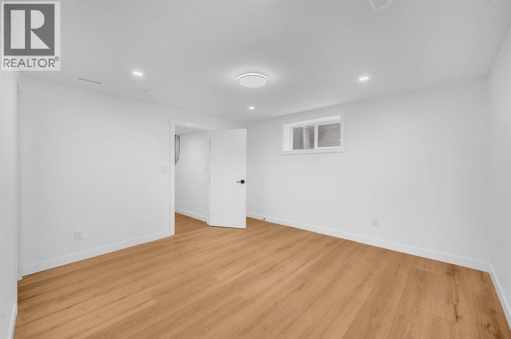 Single Family House for Sale in  Doverville Crescent SE Dover Calgary 