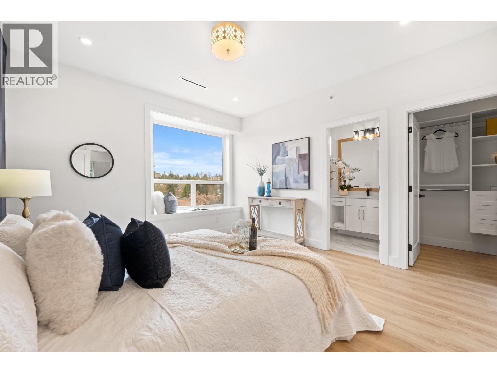 1 122 EIGHTH AVENUE, New Westminster