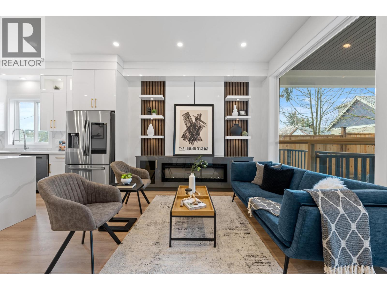 1 122 EIGHTH AVENUE, New Westminster