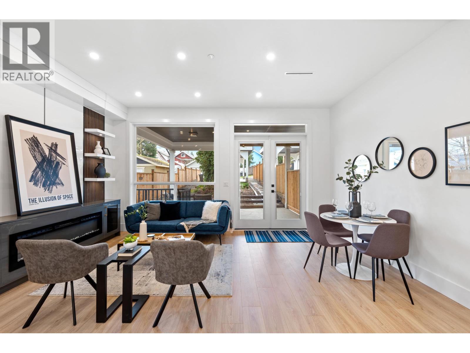 1 122 EIGHTH AVENUE, New Westminster