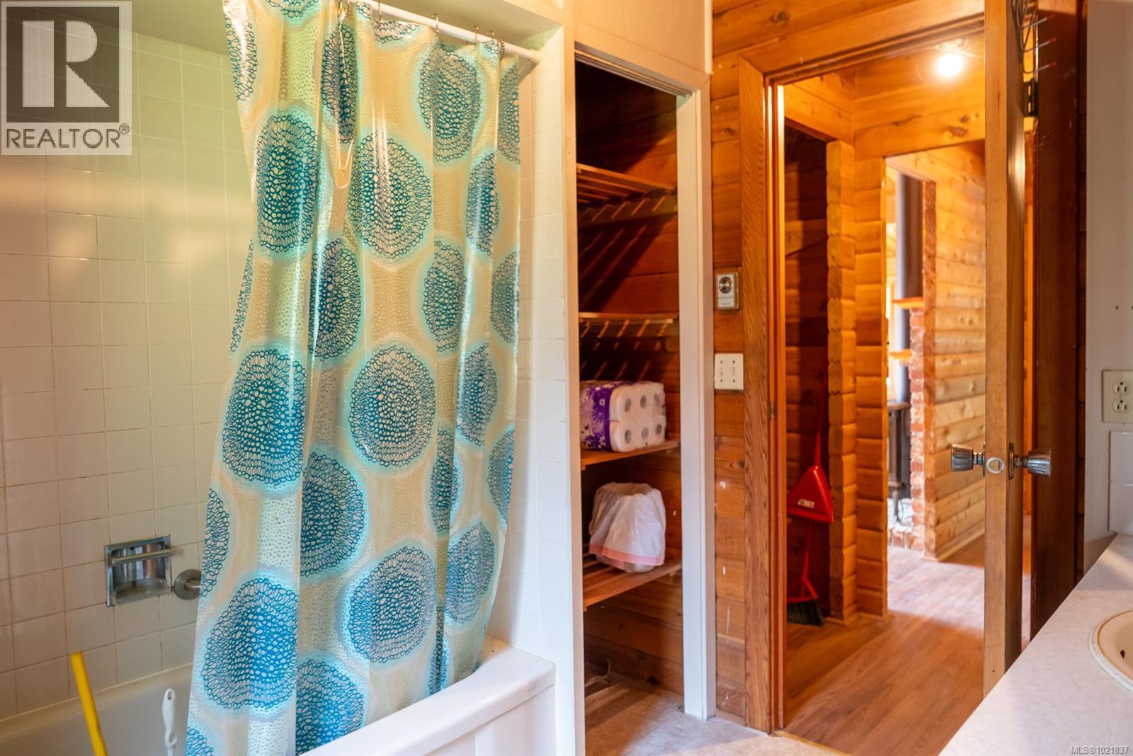 4531 Bedwell Harbour Rd, Pender Island