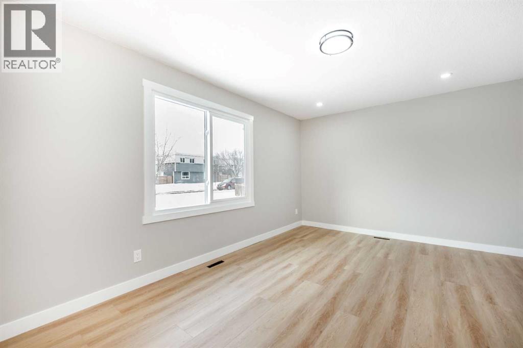 Single Family House for Sale in   Street SE Ogden Calgary 