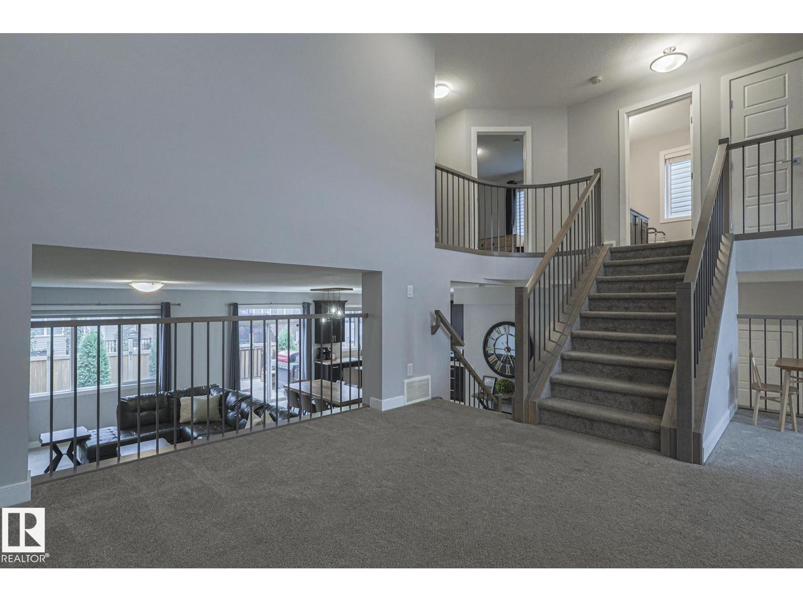 2011 201 ST NW, Edmonton