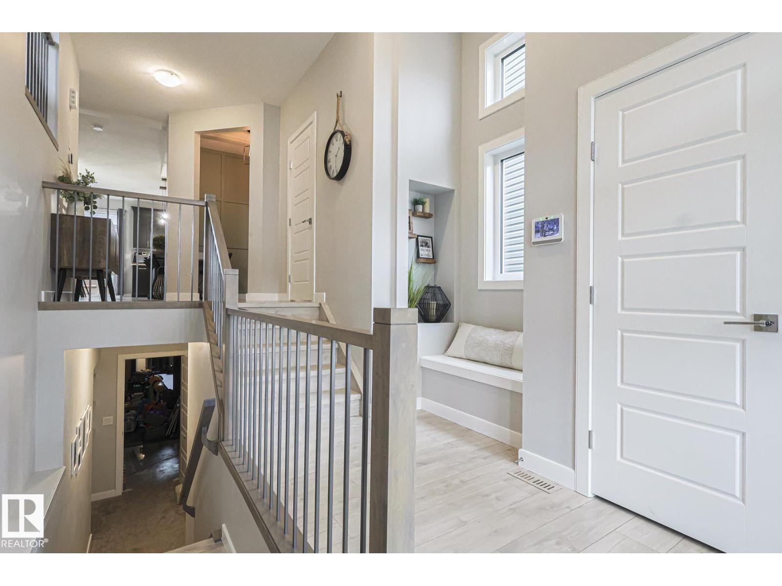 2011 201 ST NW, Edmonton