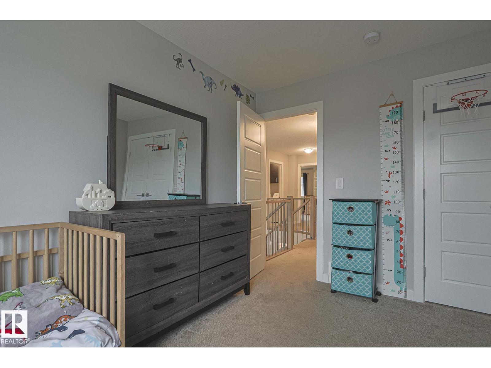 2011 201 ST NW, Edmonton