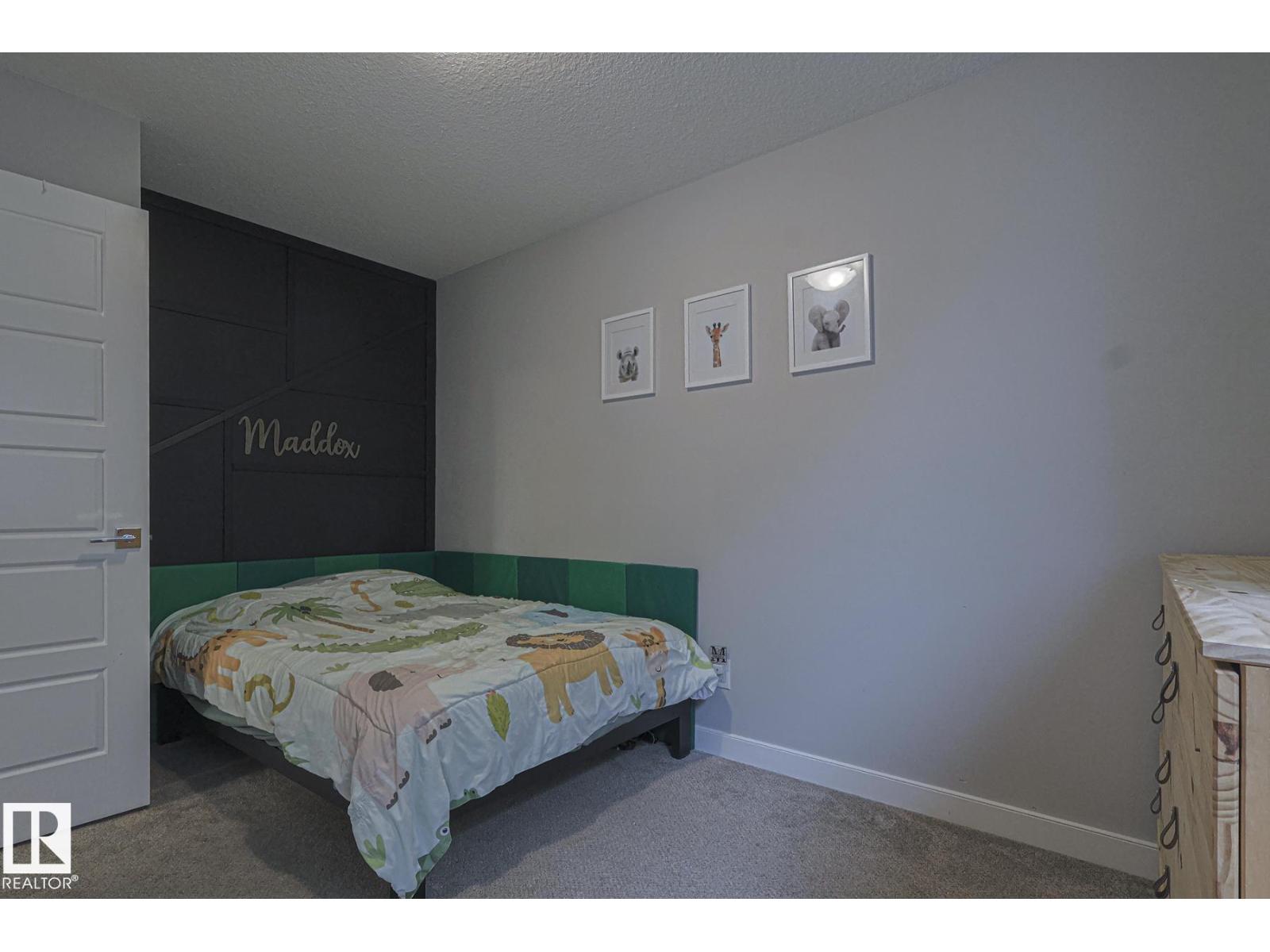 2011 201 ST NW, Edmonton