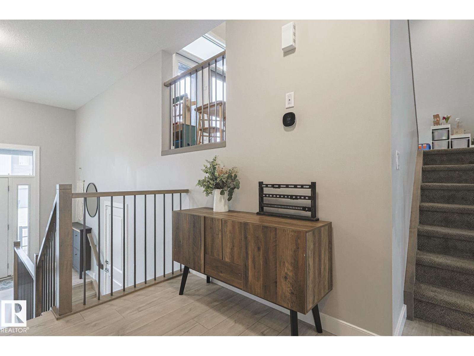 2011 201 ST NW, Edmonton