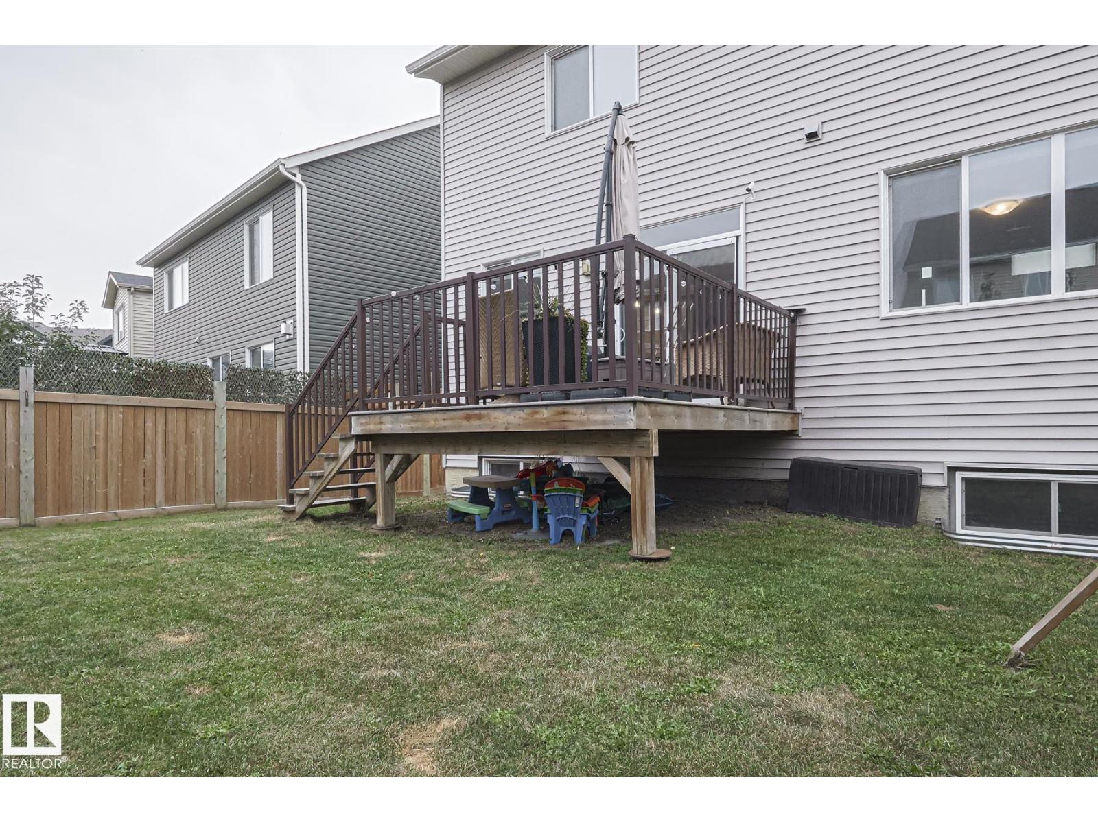 2011 201 ST NW, Edmonton