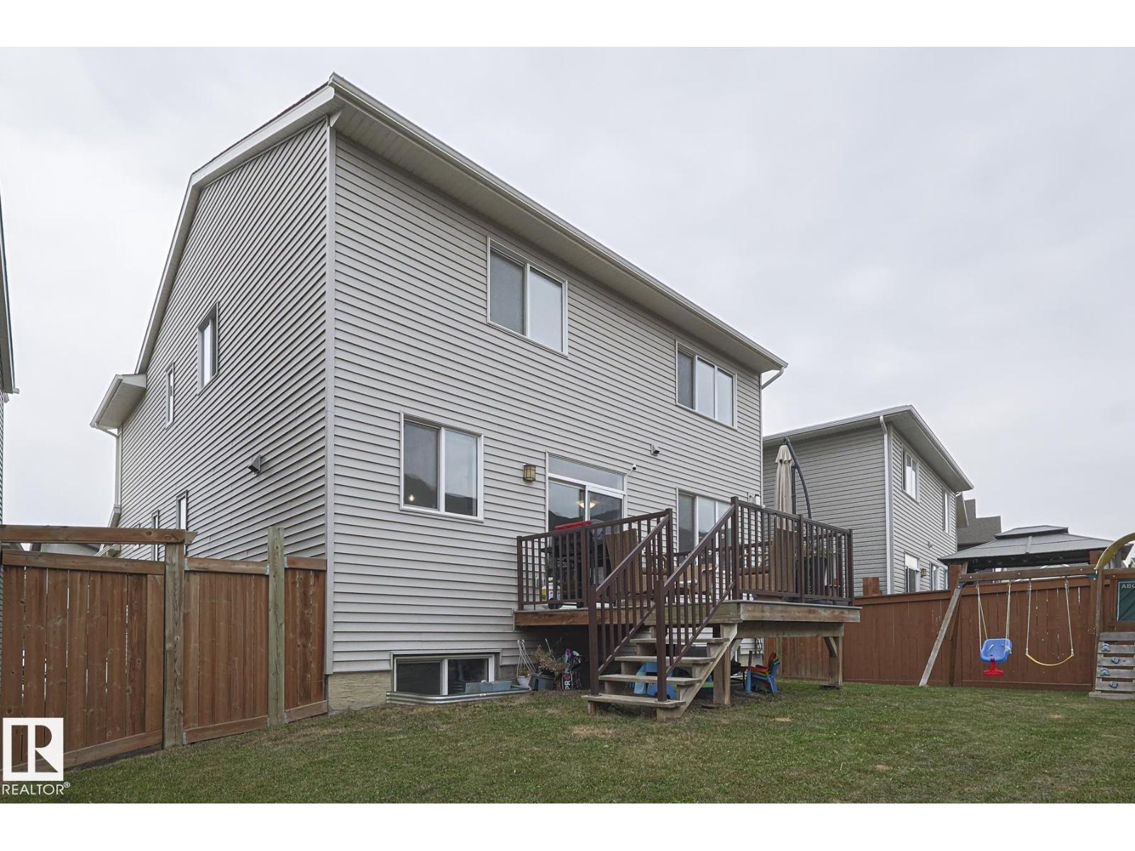 2011 201 ST NW, Edmonton