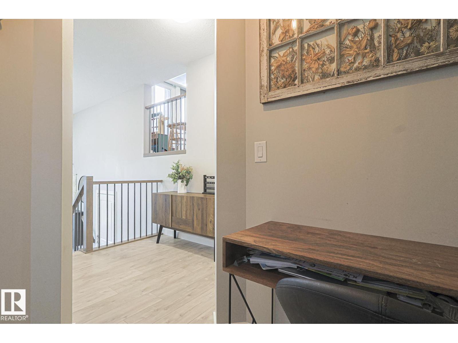 2011 201 ST NW, Edmonton