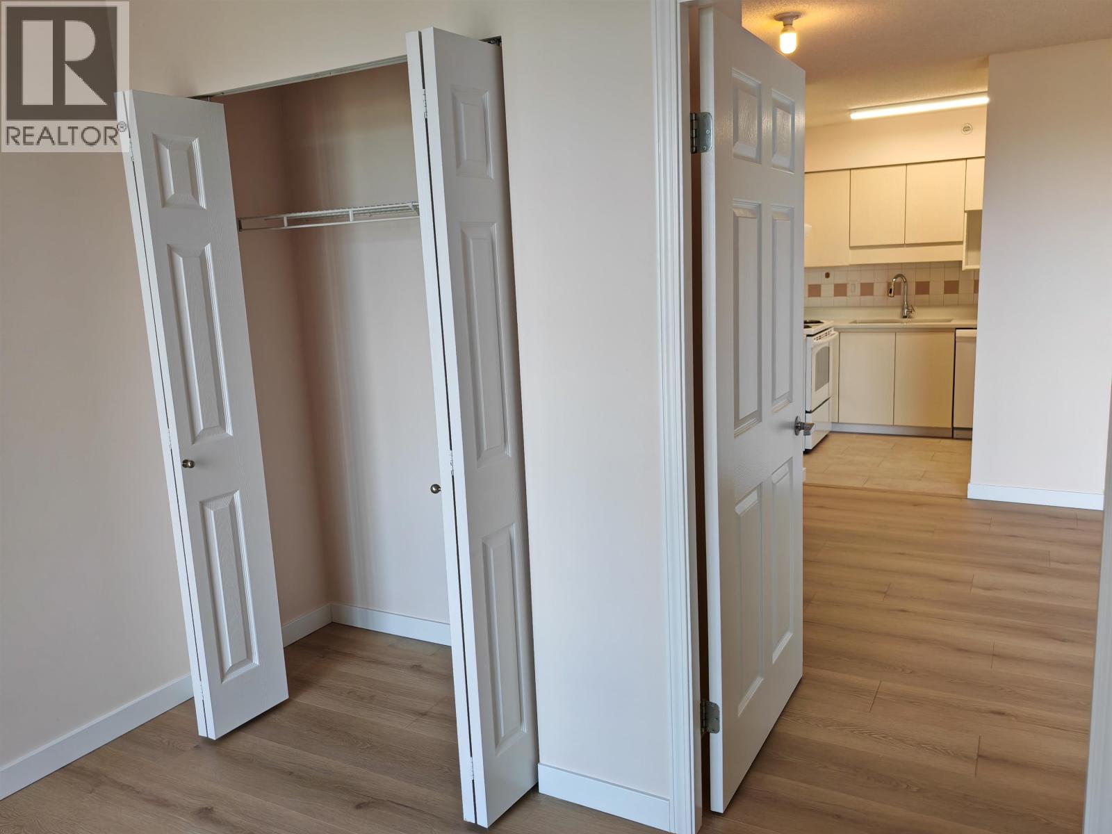 #807-8246 LANSDOWNE Road, Richmond