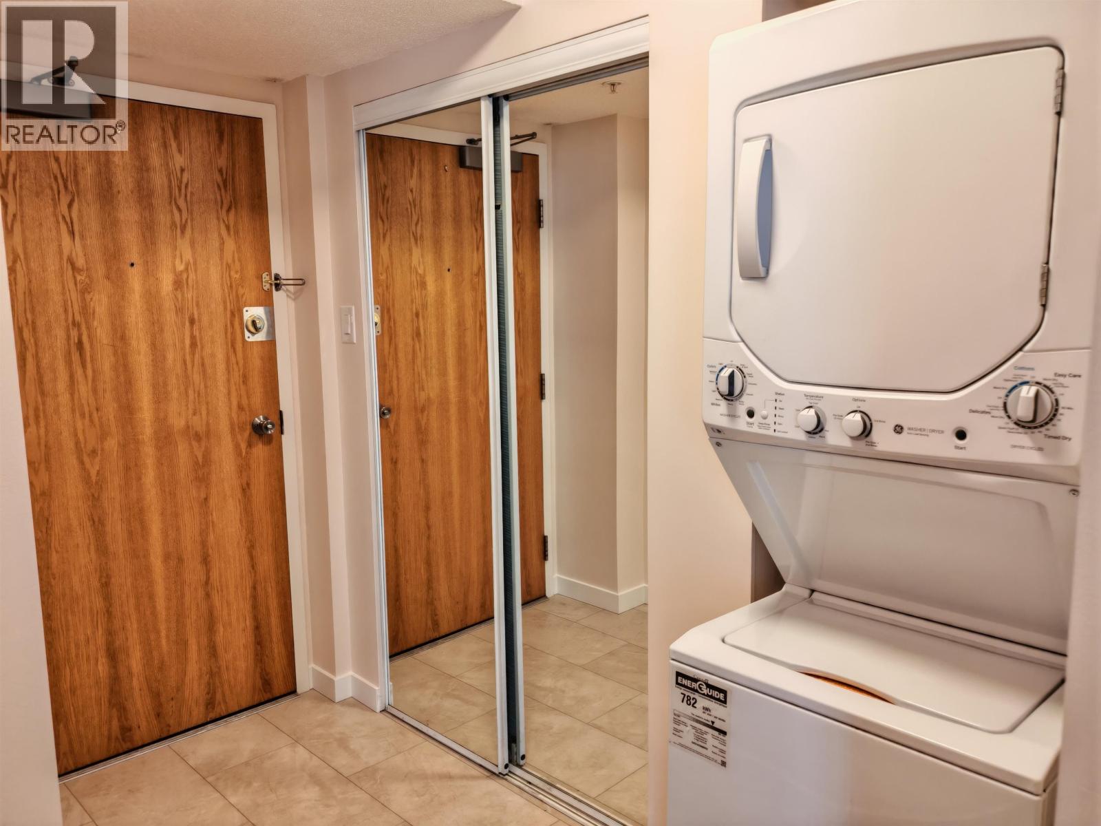 #807-8246 LANSDOWNE Road, Richmond