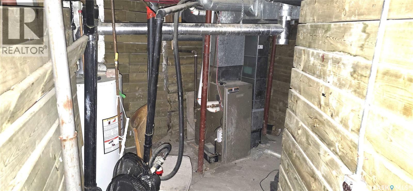 Single Family House Bungalow for Sale in  Alexandra STREET Regina 