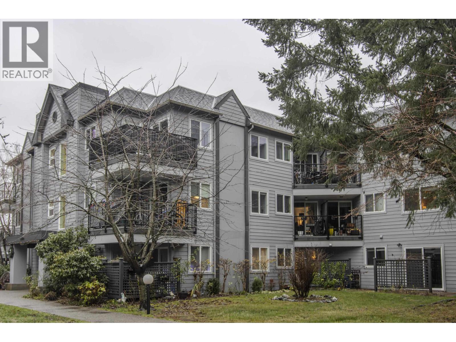 B109 40120 WILLOW CRESCENT, Squamish