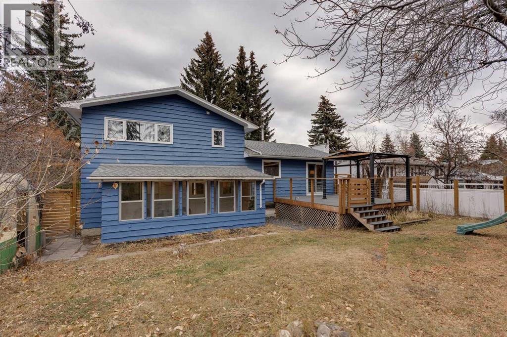 Single Family House for Sale in  Varmoor Road NW Varsity Calgary 