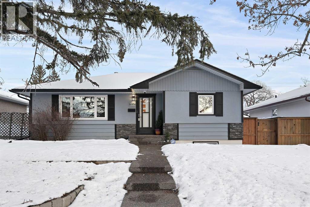 3124 49 Street SW, Calgary, Alberta