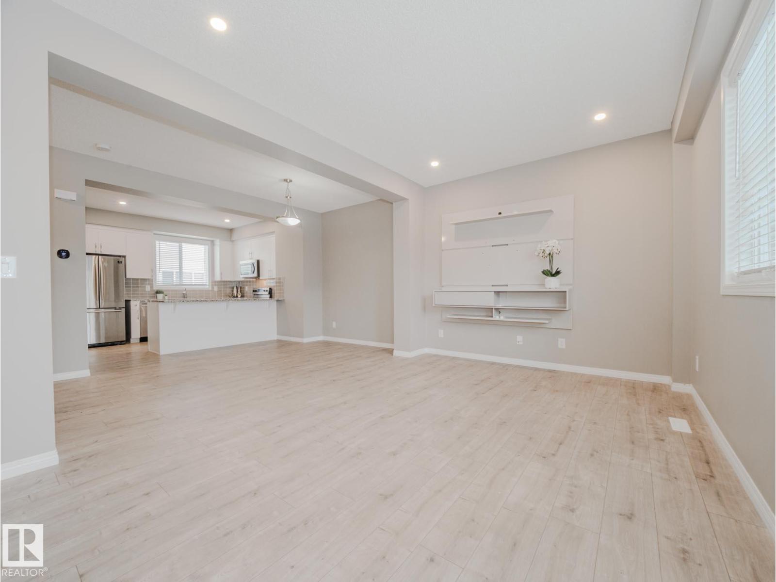 #20 2072 WONNACOTT WY SW, Edmonton