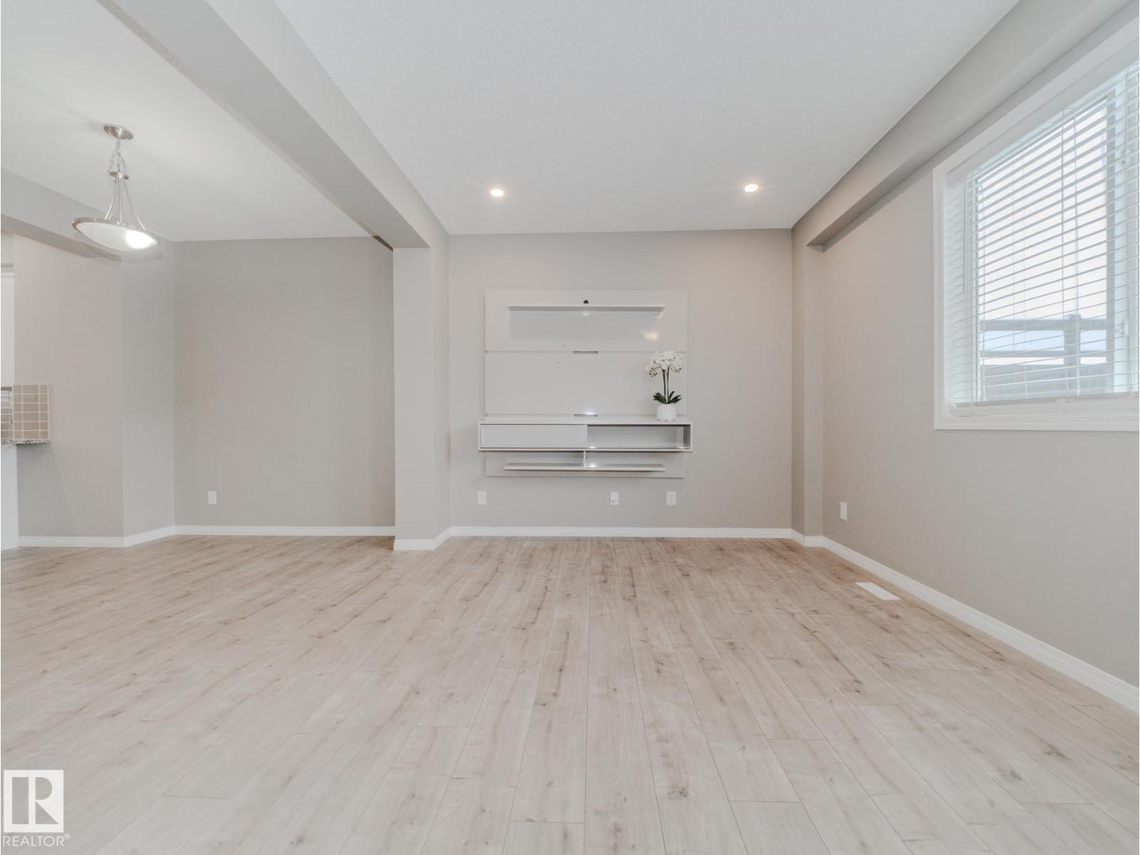 #20 2072 WONNACOTT WY SW, Edmonton