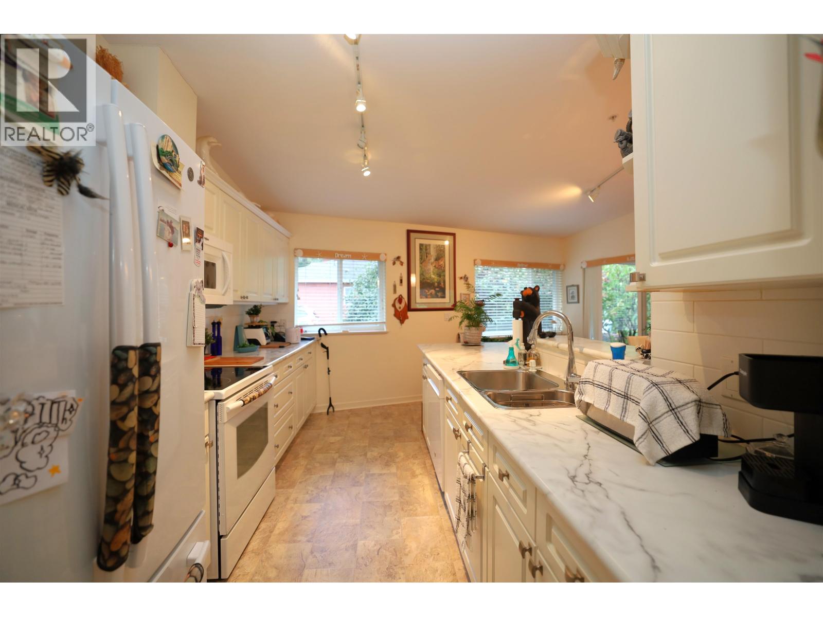 312 1585 FIELD ROAD, Sechelt