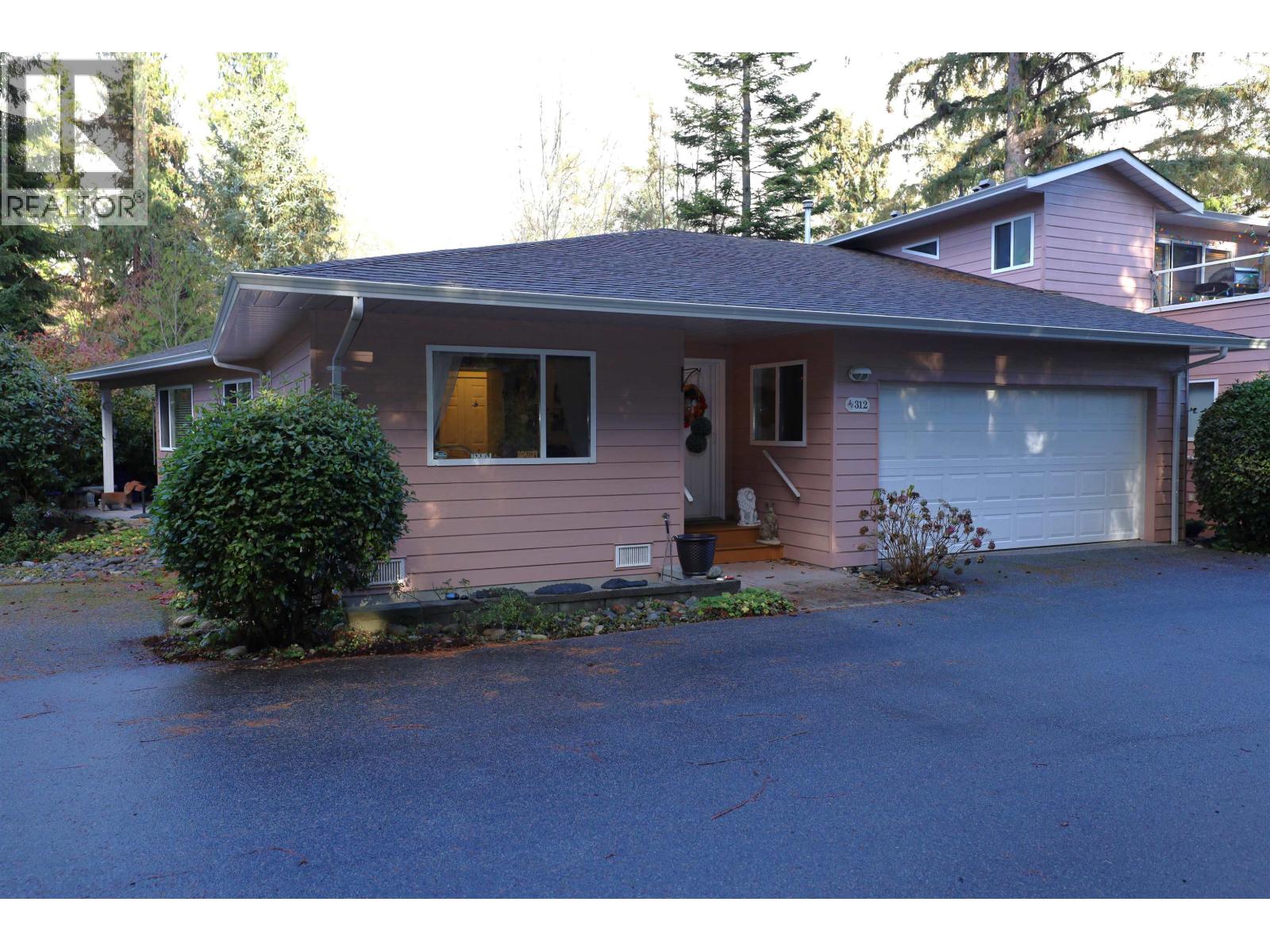 312 1585 FIELD ROAD, Sechelt