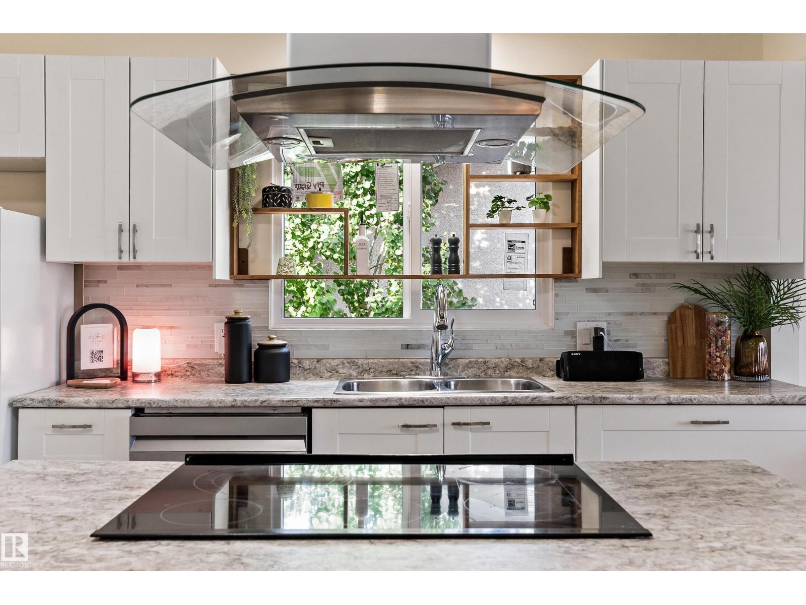 7203 93 AV NW, Edmonton