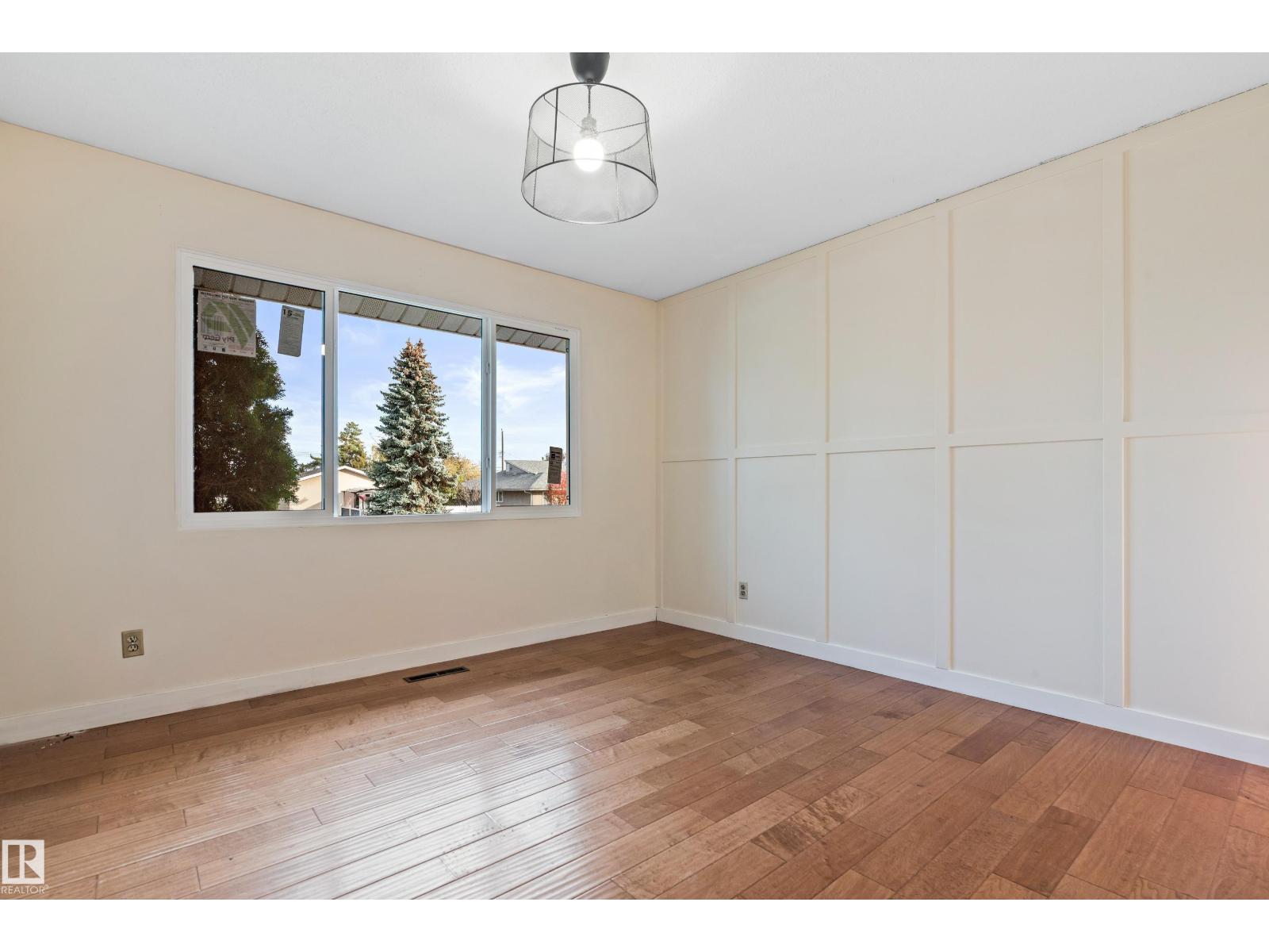 7203 93 AV NW, Edmonton