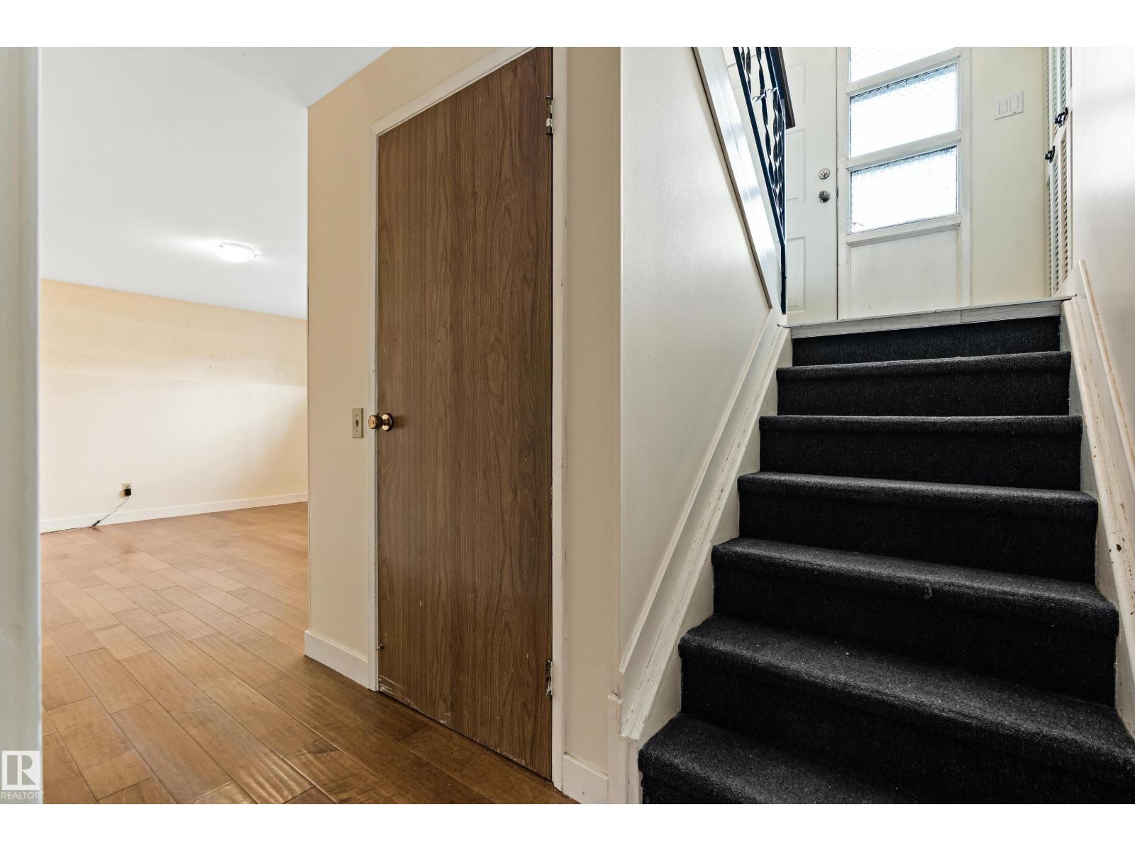 7203 93 AV NW, Edmonton