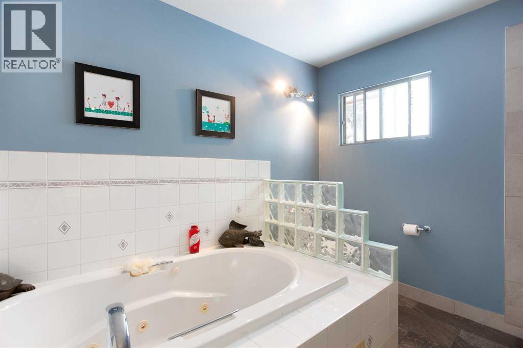 Single Family House Bungalow for Sale in  Kelwood Drive SW Glendale Calgary 