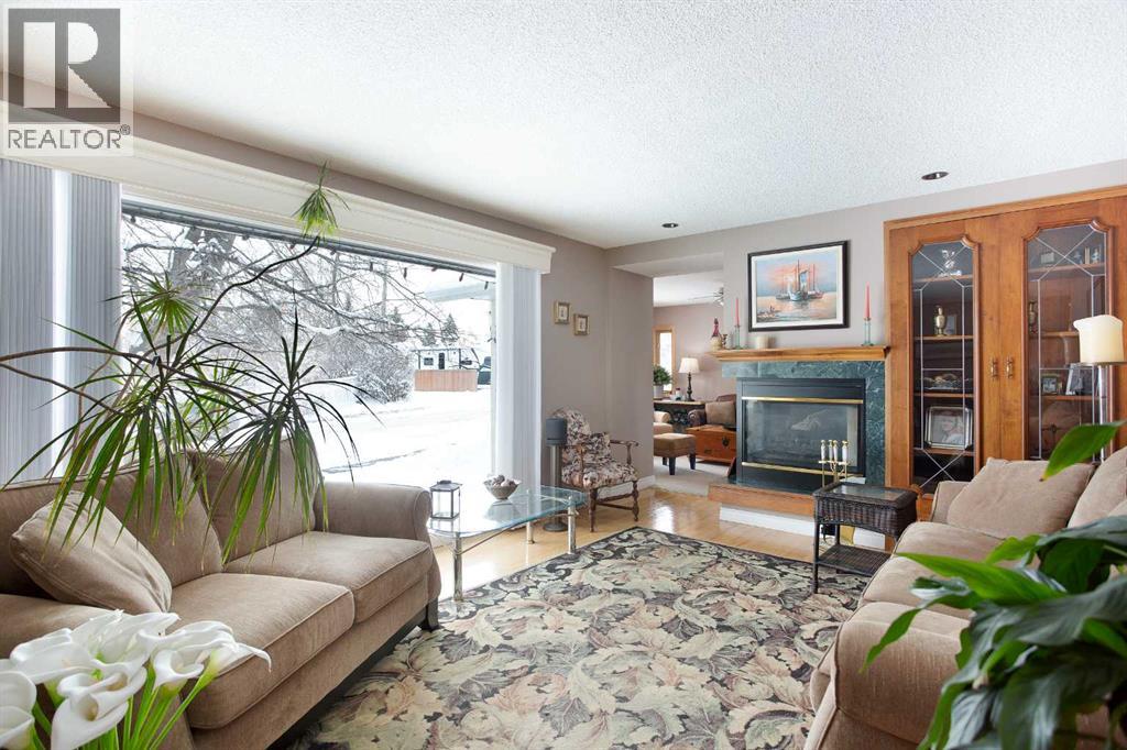 Single Family House Bungalow for Sale in  Kelwood Drive SW Glendale Calgary 
