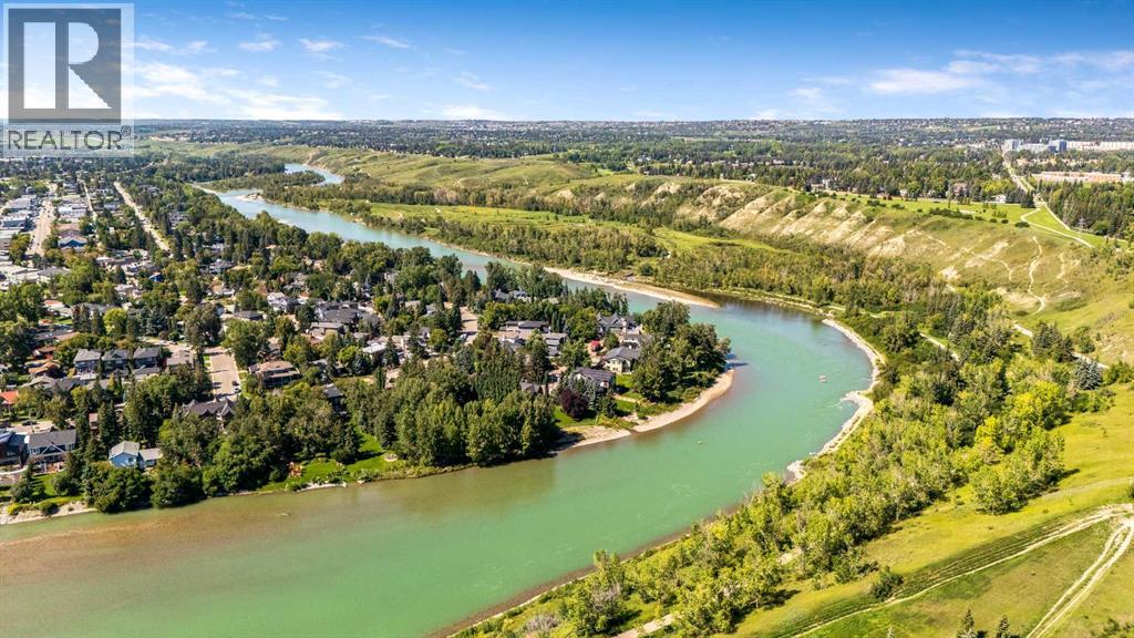 Single Family House for Sale in   Avenue NW Montgomery Calgary 