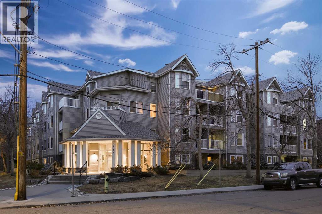 Single Family House for Sale in    Street SW Mission Calgary 