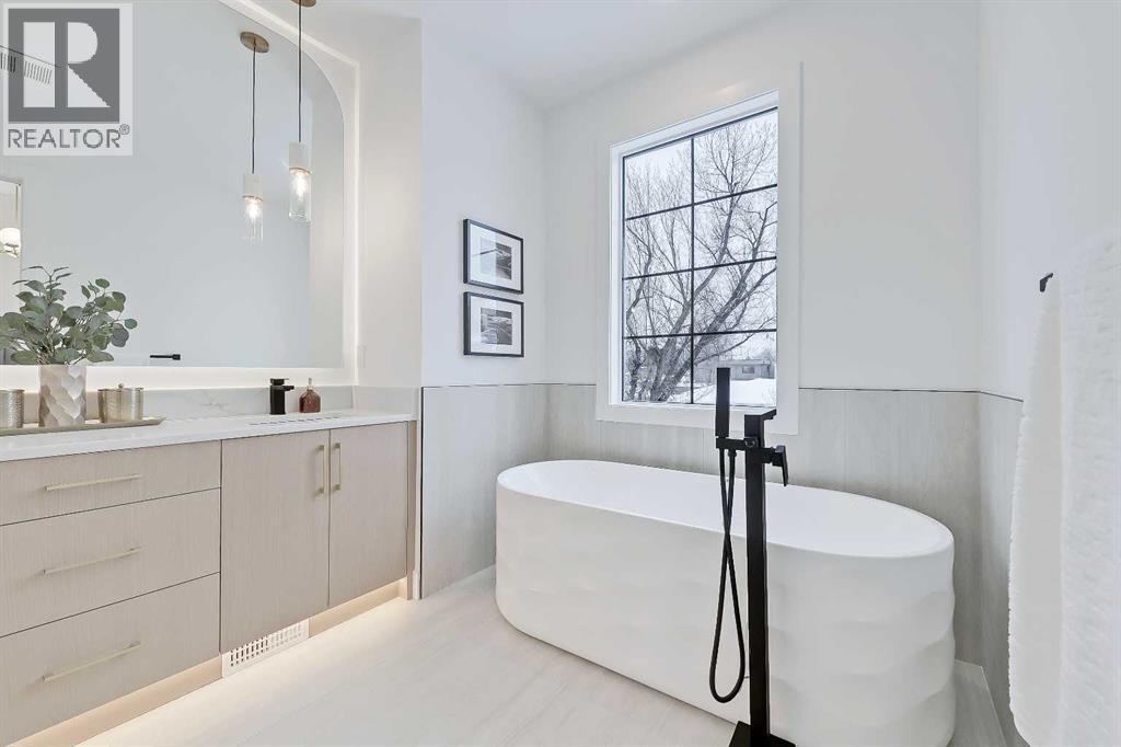 Single Family House for Sale in  A Street NW Parkdale Calgary 